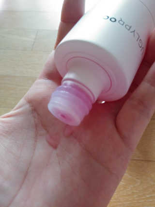 어글리프루프 에센스 스탑디어글리 레드모먼트 에센스 120ml — 5점을 준 리뷰어가 2020년 8월 올린 사용 사진