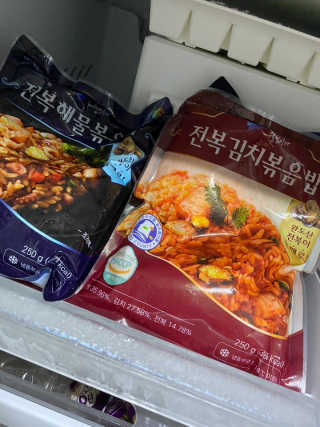 바다는다웰빙이다 전복해물볶음밥/전복김치볶음밥 250g-4봉지 — 5점을 준 리뷰어가 2020년 9월 올린 사용 사진