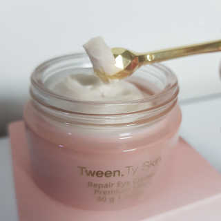 Tween.Ty Skin 트웬티스킨 리페어 아이크림 프리미엄 라인 — 5점을 준 리뷰어가 2020년 10월 올린 사용 사진