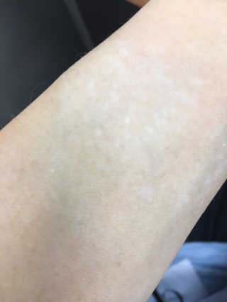 본다움 빠이빠이 세범 파우더 — 5점을 준 리뷰어가 2020년 8월 올린 사용 사진