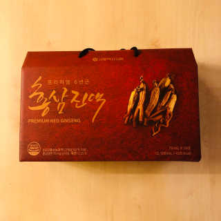 서울약사신협_프리미엄 6년근 홍삼진액_70mlx30포 — 4.5점을 준 리뷰어가 2020년 6월 올린 사용 사진
