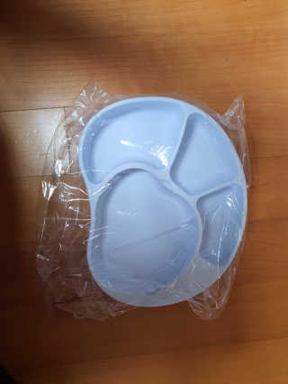 유비맘 캐릭터 실리콘 흡착 식판_색상 랜덤발송 — 5점을 준 리뷰어가 2020년 10월 올린 사용 사진