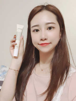 메디필 매직클 핸드 네일 드 살롱 — 5점을 준 리뷰어가 2020년 6월 올린 사용 사진