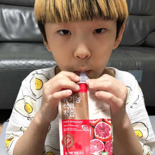 자연에온 유기농 석류 착즙 100mL 10개입 2BOX — 4.5점을 준 리뷰어가 2020년 12월 올린 사용 사진