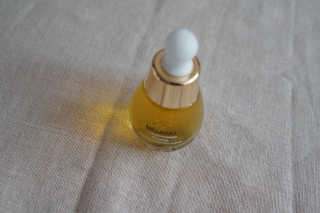 미구하라 프리미엄 울트라 화이트닝 퍼펙트 앰플 오리진  20ml — 5점을 준 리뷰어가 2020년 4월 올린 사용 사진