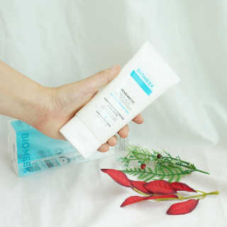 바이오믹 BIOMEEK SENSIMETIC MILD ACID CLEANSER — 5점을 준 리뷰어가 2020년 8월 올린 사용 사진