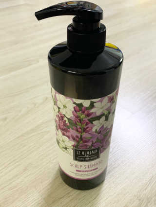 르퀼라야 스칼프 샴푸 810ml [가드니아/포레스트] — 5점을 준 리뷰어가 2020년 7월 올린 사용 사진
