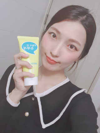 IO 아이오 오늘도 넌 눈부셔 - 데일리 스크럽 클렌징폼 — 5점을 준 리뷰어가 2020년 10월 올린 사용 사진
