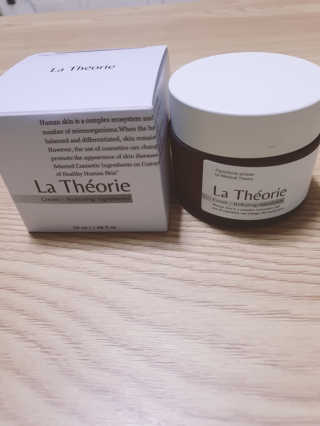 La Theorie Hydrating Ingredients | 하이드레이팅 인그레이디언츠 — 5점을 준 리뷰어가 2020년 5월 올린 사용 사진