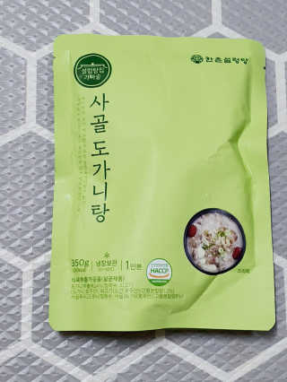 한촌몰 설렁탕집 가마솥 도가니탕 350g x 2팩 — 3점을 준 리뷰어가 2020년 8월 올린 사용 사진