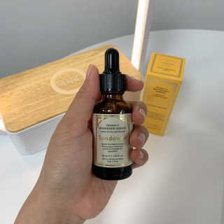 [스킨큐어] 산다화 비타민C 화이트닝 에센스 30ml — 5점을 준 리뷰어가 2020년 4월 올린 사용 사진