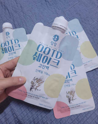 [꾸콤] 참참 OOTD쉐이크 고단백 일주일세트 50g x 5 — 5점을 준 리뷰어가 2020년 10월 올린 사용 사진