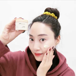 어글리프루프 크림 바이어글리 하이드레이션 샤워 50ml — 5점을 준 리뷰어가 2020년 11월 올린 사용 사진
