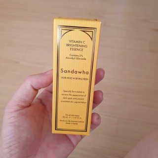 [스킨큐어] 산다화 비타민C 화이트닝 에센스 30ml — 5점을 준 리뷰어가 2020년 4월 올린 사용 사진
