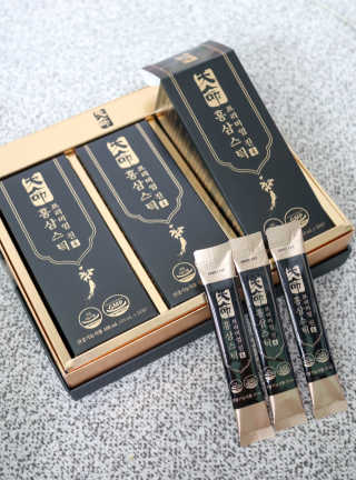헬스업_천명진프리미엄홍삼스틱_10ml x 30포 — 5점을 준 리뷰어가 2020년 7월 올린 사용 사진