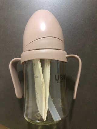 유비맘 샘방지 PPSU 빨대컵_컬러 랜덤 발송 — 5점을 준 리뷰어가 2020년 7월 올린 사용 사진