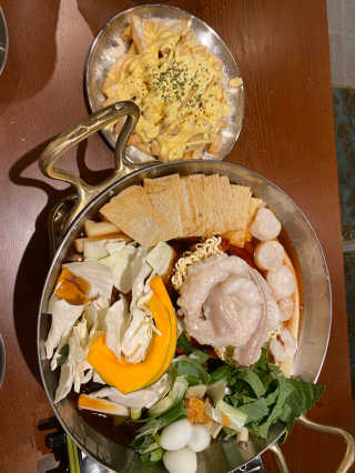 [살롱드곱떡 강남점] 떡볶이 2중 택1+버터갈릭감자튀김 — 2.5점을 준 리뷰어가 2020년 6월 올린 사용 사진