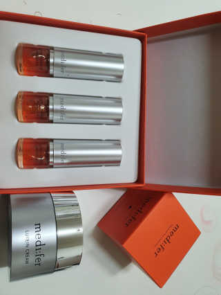메디페르 [ 1+1 ] 루테인앰플세트 1개 + 루테인크림 50ml 1개 — 5점을 준 리뷰어가 2020년 11월 올린 사용 사진