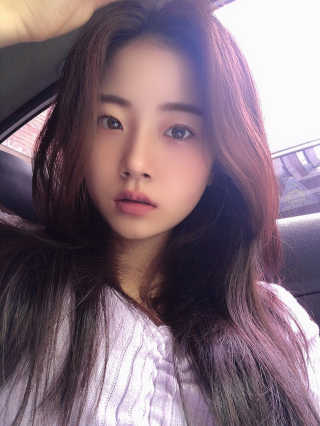 셀프코딩 코드 레드 소프트 립스틱 — 5점을 준 리뷰어가 2020년 7월 올린 사용 사진