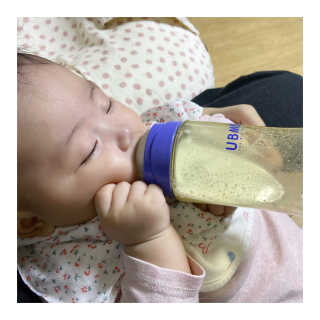 유비맘 PPSU 젖병 노꼭지_260ml_컬러 랜덤 발송 — 5점을 준 리뷰어가 2020년 10월 올린 사용 사진