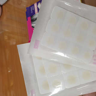 엘라밴드 하이드로 도트 스팟패치 12mm, 10mm — 5점을 준 리뷰어가 2020년 9월 올린 사용 사진