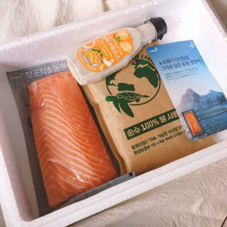동원산업 항공직송 동원생연어_400g — 5점을 준 리뷰어가 2020년 4월 올린 사용 사진