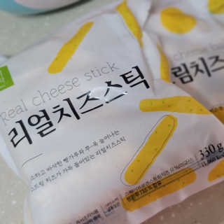 가치식탁 리얼치즈스틱, 리얼크림치즈볼 — 5점을 준 리뷰어가 2020년 9월 올린 사용 사진