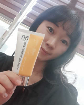 내추럴프렌드 아쿠아 에센셜 썬크림 — 5점을 준 리뷰어가 2020년 9월 올린 사용 사진