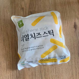 가치식탁 리얼치즈스틱, 리얼크림치즈볼 — 5점을 준 리뷰어가 2020년 8월 올린 사용 사진