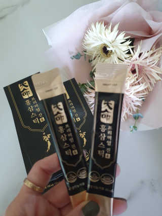 헬스업_천명진프리미엄홍삼스틱_10ml x 30포 — 5점을 준 리뷰어가 2020년 11월 올린 사용 사진