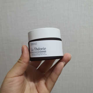 La Theorie Hydrating Ingredients | 하이드레이팅 인그레이디언츠 — 4점을 준 리뷰어가 2020년 5월 올린 사용 사진