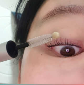 닥터존스킨 눈썹자라 — 5점을 준 리뷰어가 2020년 8월 올린 사용 사진