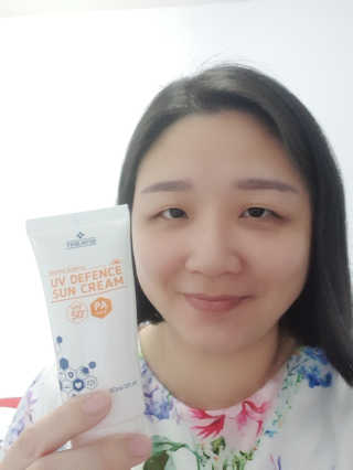 트리티스 SG_[TREATIS] UV Defence Sun Cream — 5점을 준 리뷰어가 2020년 10월 올린 사용 사진