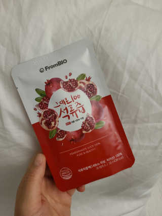 프롬바이오 오직 석류만 [그대로100 석류즙] 하루 1포로 건강하게 — 5점을 준 리뷰어가 2020년 4월 올린 사용 사진