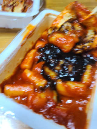 죠스떡볶이 [죠스푸드] 짜빠떡볶이+떡또그+범벅만두 신메뉴 3종 — 5점을 준 리뷰어가 2020년 5월 올린 사용 사진