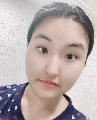 IO 아이오 오늘도 넌 눈부셔 - 데일리 스크럽 클렌징폼 — 4점을 준 리뷰어가 2020년 12월 올린 사용 사진