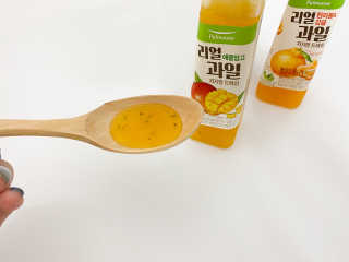 [풀무원] 리얼 과일  저지방 드레싱 240g 3종 — 4점을 준 리뷰어가 2020년 8월 올린 사용 사진