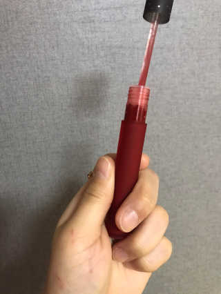 [블랙루즈] 크림 마뜨 루즈 시즌1 택1+랜덤1 — 5점을 준 리뷰어가 2020년 4월 올린 사용 사진