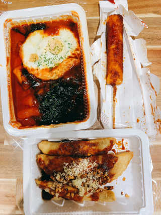 죠스떡볶이 [죠스푸드] 짜빠떡볶이+떡또그+범벅만두 신메뉴 3종 — 4점을 준 리뷰어가 2020년 4월 올린 사용 사진