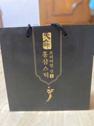 헬스업_천명진프리미엄홍삼스틱_10ml x 30포 — 5점을 준 리뷰어가 2020년 10월 올린 사용 사진
