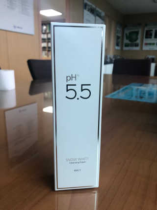 포므시 스노우화이트클렌징폼pH5.5 — 5점을 준 리뷰어가 2020년 6월 올린 사용 사진