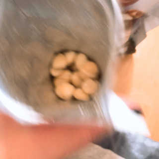 도이퉁 마카다미아 넛 90g  로얄 마카넛 오리지널 쏠트 허니 — 5점을 준 리뷰어가 2020년 11월 올린 사용 사진