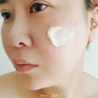 어글리프루프 크림 바이어글리 하이드레이션 샤워 50ml — 5점을 준 리뷰어가 2020년 11월 올린 사용 사진