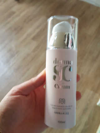 derma SC-Cream 더마에스씨 크림 100ml — 5점을 준 리뷰어가 2020년 4월 올린 사용 사진
