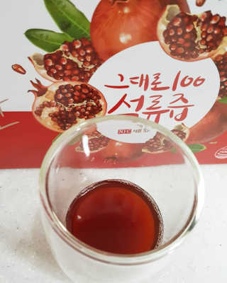 프롬바이오 오직 석류만 [그대로100 석류즙] 하루 1포로 건강하게 — 5점을 준 리뷰어가 2020년 4월 올린 사용 사진