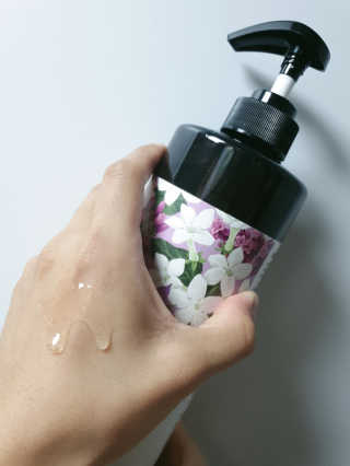르퀼라야 스칼프 샴푸 810ml [가드니아/포레스트] — 5점을 준 리뷰어가 2020년 7월 올린 사용 사진