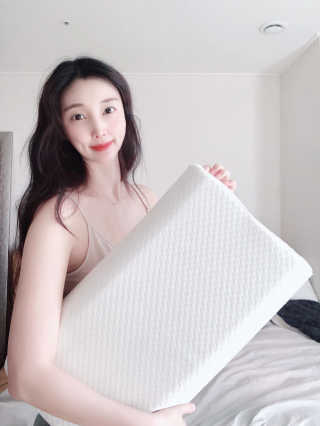 포유 메모리폼 경추베개 자모니베개 — 5점을 준 리뷰어가 2020년 9월 올린 사용 사진