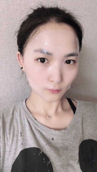 이너풀 하이 모이스처라이징 바이오셀룰로오스 마스크 — 5점을 준 리뷰어가 2020년 8월 올린 사용 사진