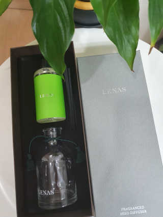 레나스 프리미엄 아로마 디퓨저 200ml  [1SET] — 5점을 준 리뷰어가 2020년 6월 올린 사용 사진