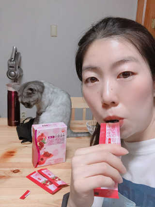 헬스업_쁘띠쁘띠석류콜라겐젤리_20g x 14포 — 4점을 준 리뷰어가 2020년 9월 올린 사용 사진